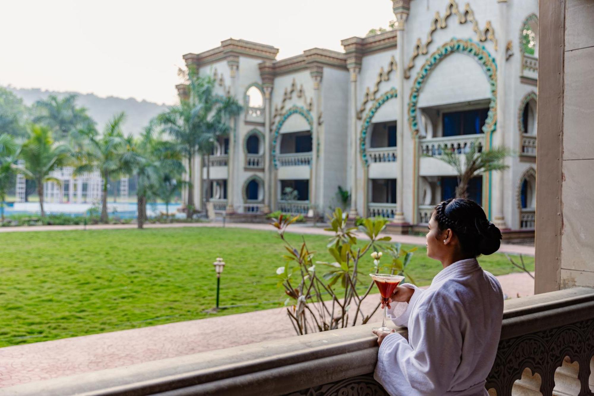 Shilp Wellness Resort And Spa Panvel Kültér fotó